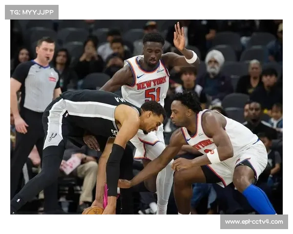 尚帕尼单节4记三分逆转尼克斯，马刺新星爆发挽危局